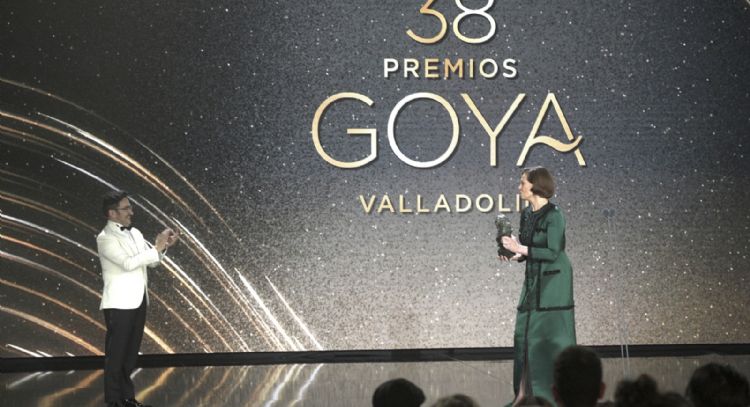 "La sociedad de la nieve" domina los Goya con 12 premios, incluyendo película y director