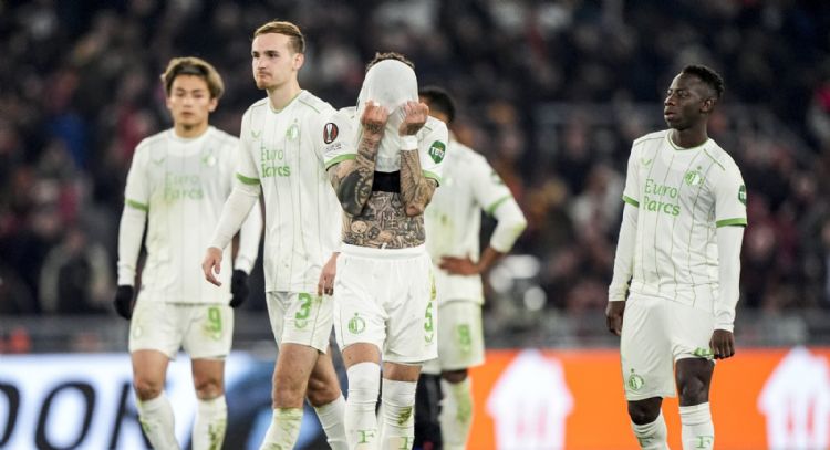 Santiago Giménez anota, pero el Feyenoord cae en penaltis y queda eliminado de la Europa League