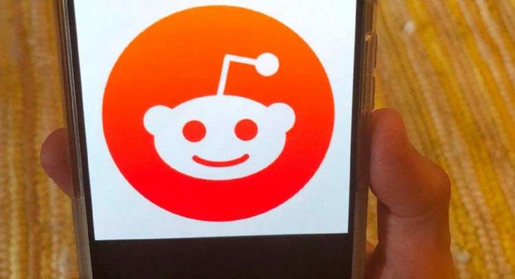 Reddit cierra acuerdo por 60 millones que permite a Google entrenar modelos IA con sus publicaciones