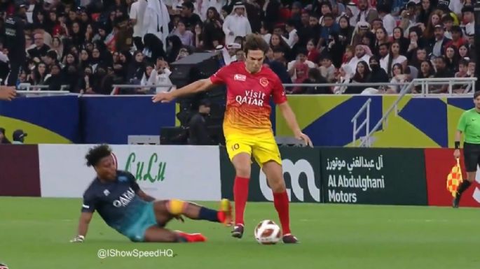 La terrible entrada de un influencer que casi lesiona a Kaká en un partido amistoso (Video)
