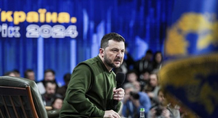 Zelenskyy llega a Arabia Saudí para impulsar plan de paz para Ucrania