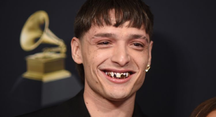 Peso Pluma gana su primer Grammy