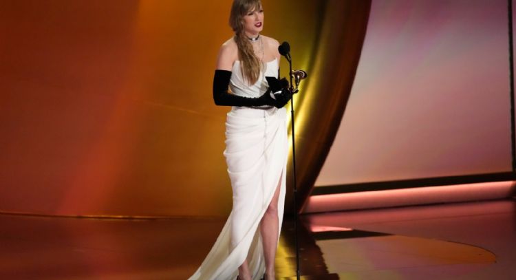 Taylor Swift anuncia nuevo álbum y rompe récord en los Grammy; esta es la lista de ganadores