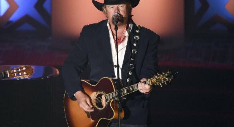Muere el cantante y compositor de "Beer For My Horses", Toby Keith