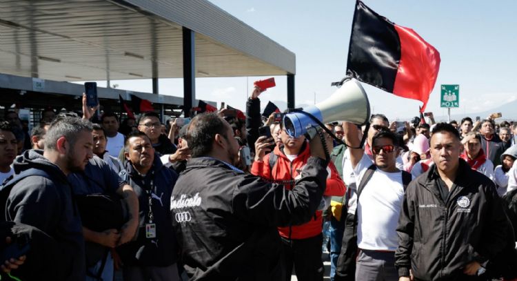 Mientras trabajadores de Audi votarán si continúa la huelga, la empresa lanza advertencias