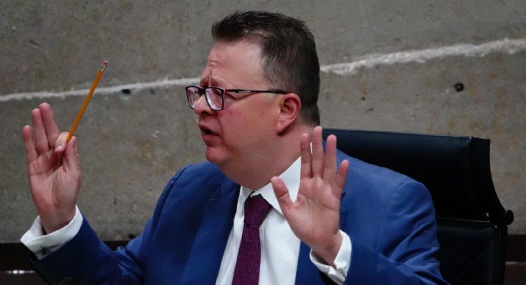 Ministro del TEPJF perfila eliminar sanción impuesta por conversación en WhatsApp