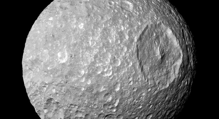 Primer sobrevuelo lunar-Tierra (Video)