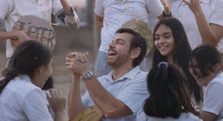 “Radical”, protagonizada por Eugenio Derbez, ganó el premio a la mejor película iberoamericana