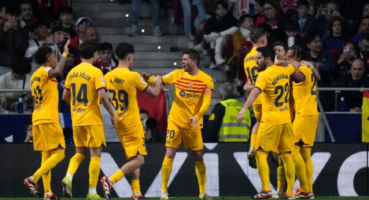 Barcelona golea 3-0 al Atlético de Madrid, con un tanto de Joao Félix