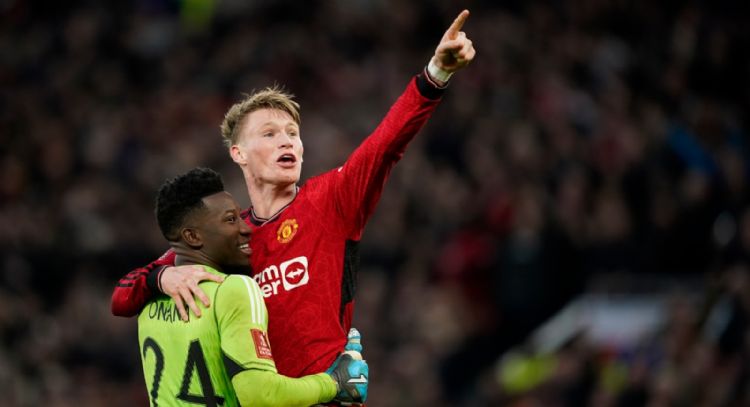 Con gol de último minuto Manchester United supera al Liverpool en tiempo extra