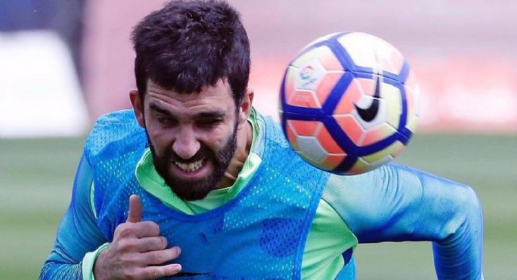 El exfutbolista Arda Turan acepta un año de cárcel por fraude fiscal