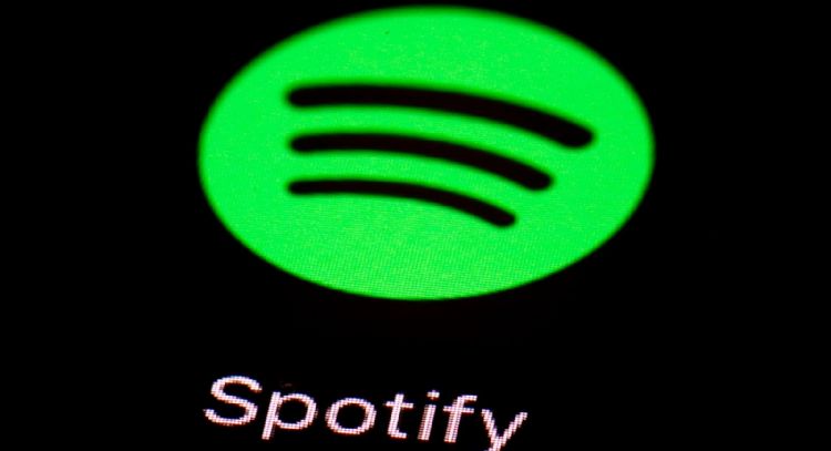 Spotify pagó nueve mil millones de dólares en regalías en 2023. Esto impulsó el crecimiento