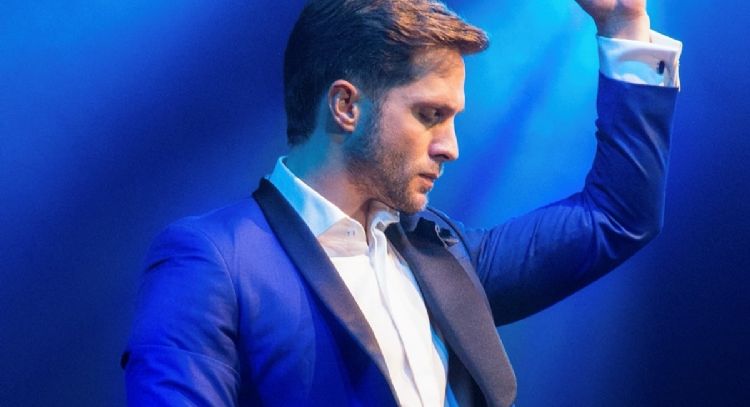 Paco de María, “La Voz del Big Band”, siempre va contra la corriente