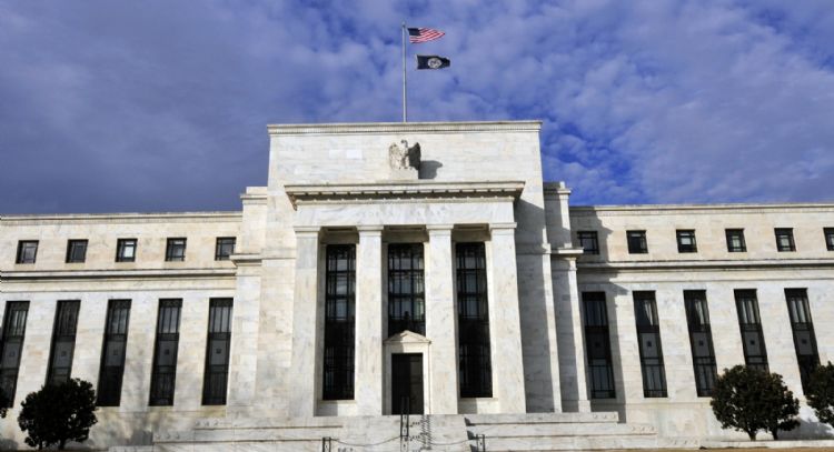 Por inflación, Reserva Federal mantiene tasas de interés entre 5.25% y 5.50%