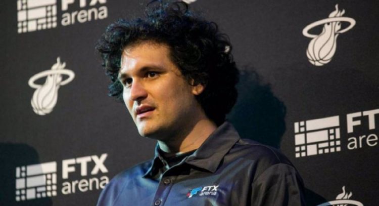 Sentencian a empresario de criptomonedas Sam Bankman-Fried a 25 años de prisión