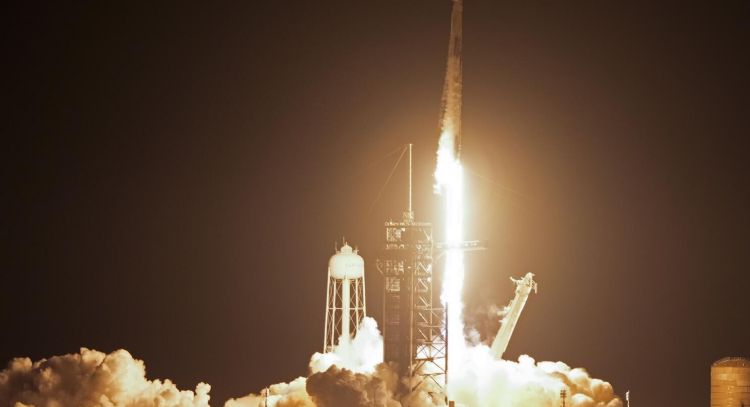 Cuatro nuevos astronautas salen hacia la Estación Espacial Internacional