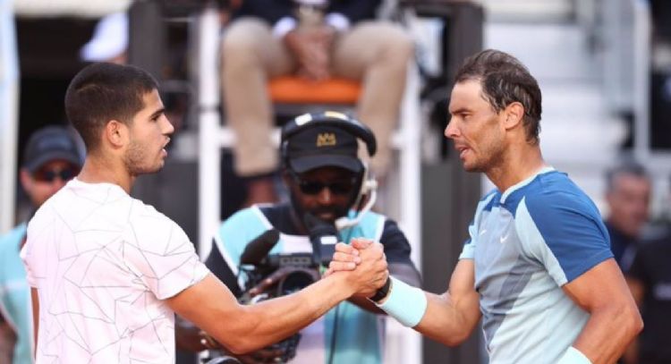 Alcaraz remonta a Nadal en espectáculo de Las Vegas