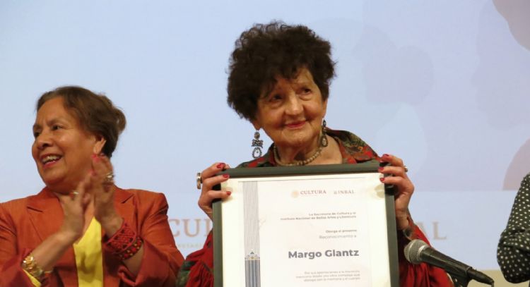 Margo Glantz: "La presencia de la mujer es cada vez más intensa"