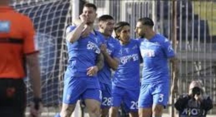 Napoli recibe otro golpe con derrota ante un Empoli en peligro de descenso