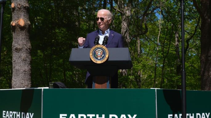 En el Día de la Tierra, Biden anuncia subvenciones para proyectos solares