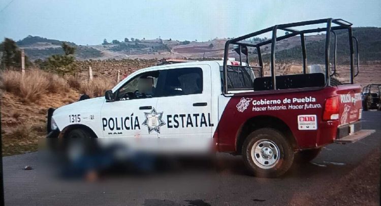 Abandonan tres cadáveres en la carretera Azumbilla-El Seco, en Puebla