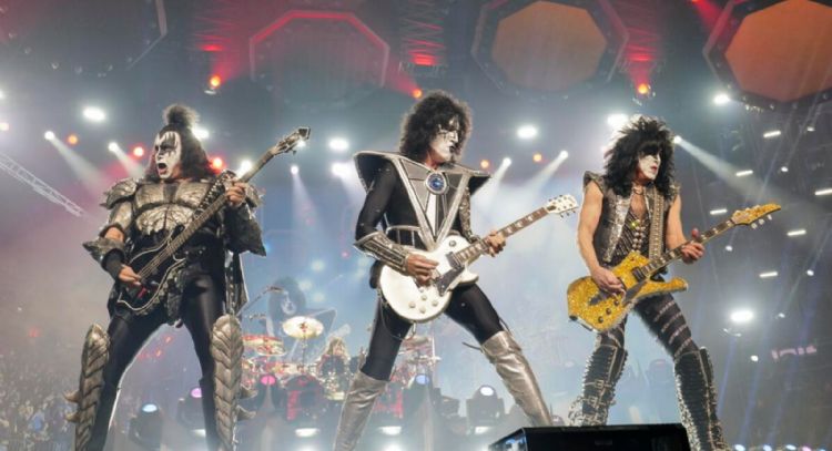 Kiss vende su catálogo y propiedad intelectual, Gene Simmons dice que es una "colaboración"