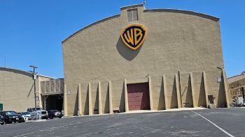 Warner abre la puerta a Paramount tras elevar su oferta de compra