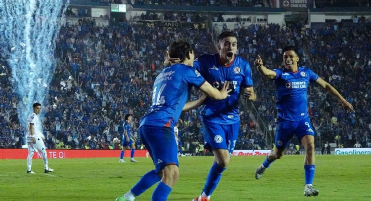 Cruz Azul es semifinalista de la Liga MX tras vencer a Pumas en el global (Video)