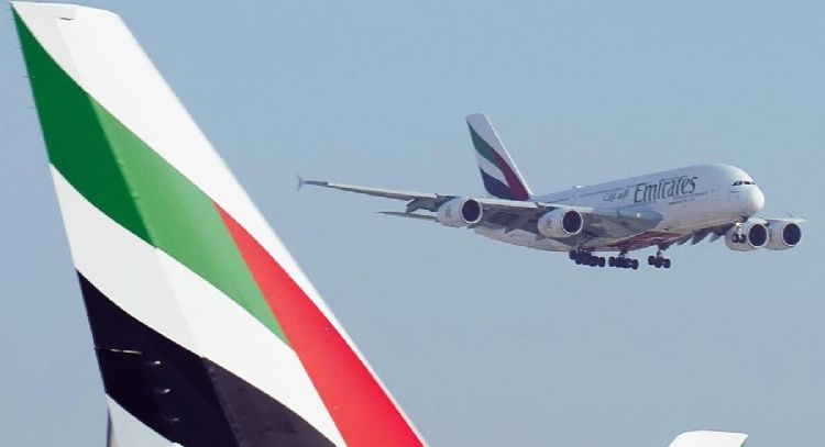 Aerolínea Emirates reporta ganancia récord de 4 mil 700 millones en 2023