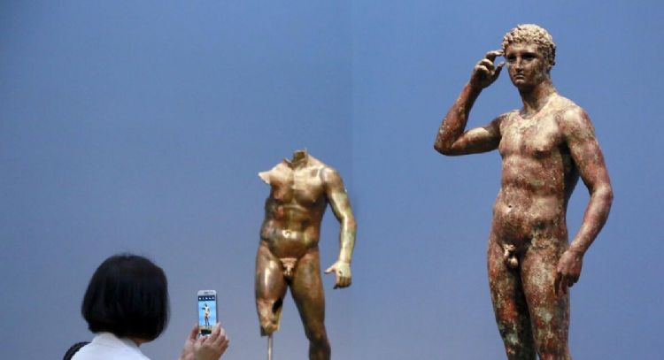 Corte europea respalda el derecho de Italia a reclamar una escultura de bronce al Museo Getty