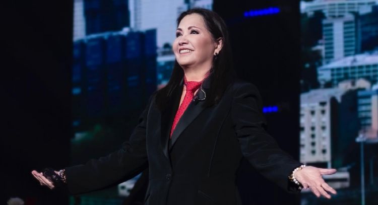 La salud de Ana Gabriel se complica: “No me suelten de la mano, por favor” (Video)