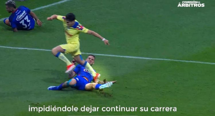 Revelan los audios del VAR: Esto fue lo que se discutió sobre el penalti de América ante Cruz Azul
