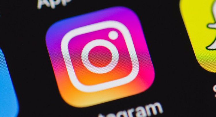 Instagram extiende 'Limites' a adolescentes para restringir por defecto la interacción a amigos cerc