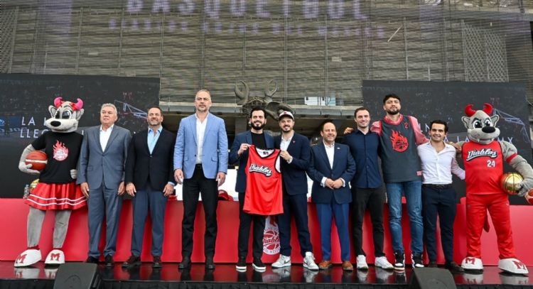 Los Diablos Rojos del México ahora calientan la duela