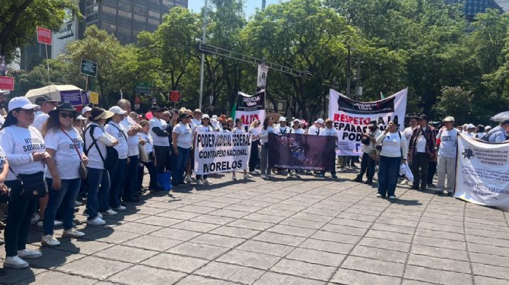 Protestan casi 300 empleados contra eliminación de fideicomisos y ataques al Poder Judicial