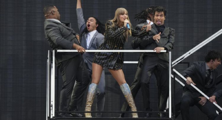Taylor Swift inicia gira británica y sus fans se preguntan si es el comienzo de una larga despedida