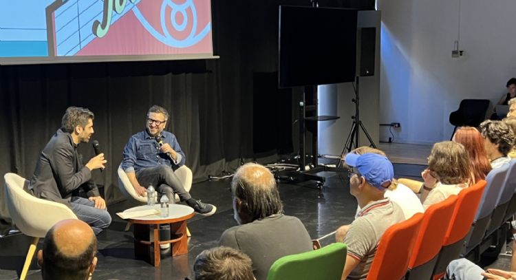 Alonso Ruizpalacios defiende el cine como una "herramienta importantísima de reflejo social"
