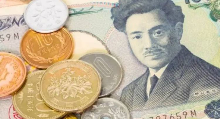 El yen cae a mínimos desde 1986 frente al dólar