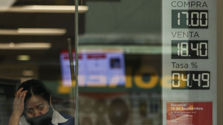 Peso pierde por recorte de la Fed en Estados Unidos
