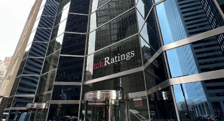Banca mexicana está fuerte pese a narcolavado y guerra arancelaria: Fitch Ratings