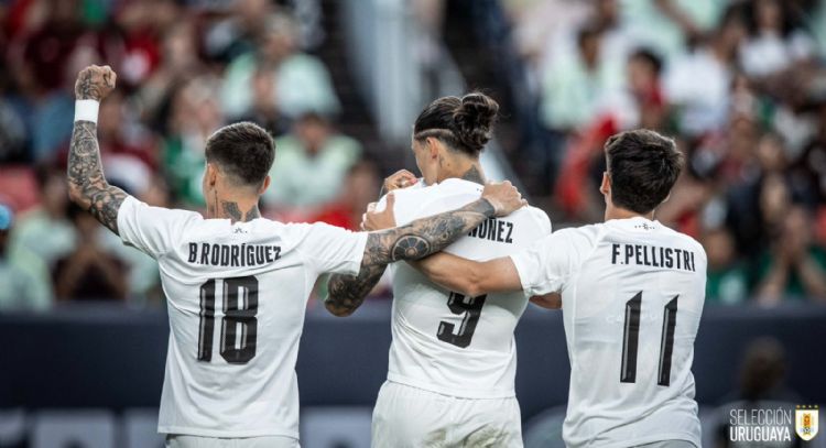 Uruguay humilla 4-0 a México en amistoso rumbo a la Copa América