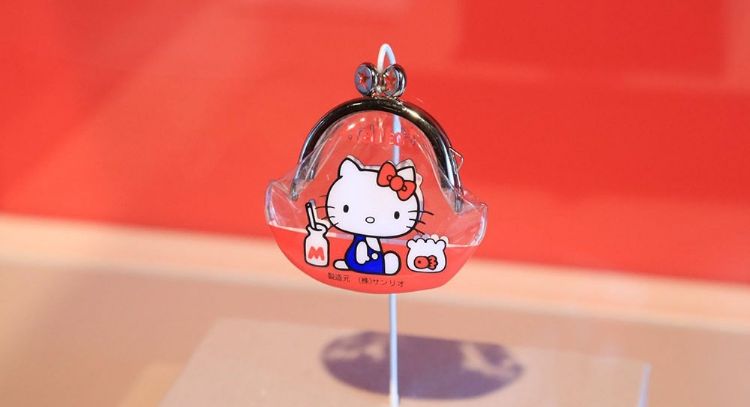 ¿Hello Kitty no es una gata? En su 50 aniversario revelan su identidad