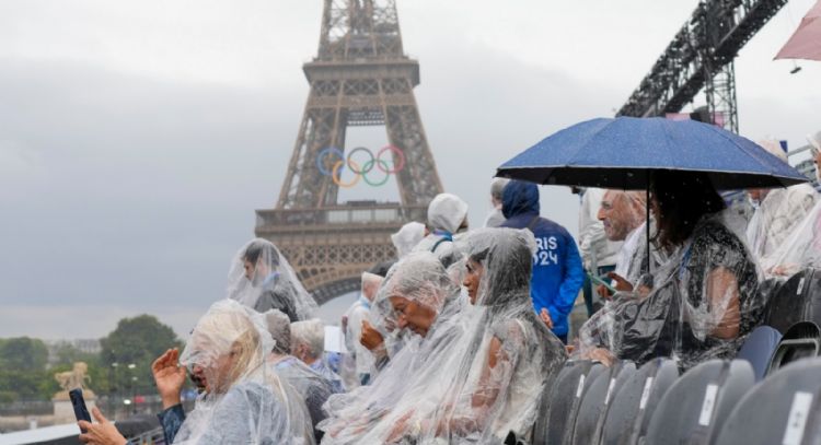 París inaugura sus Juegos Olímpicos con sabotaje de trenes y lluvia