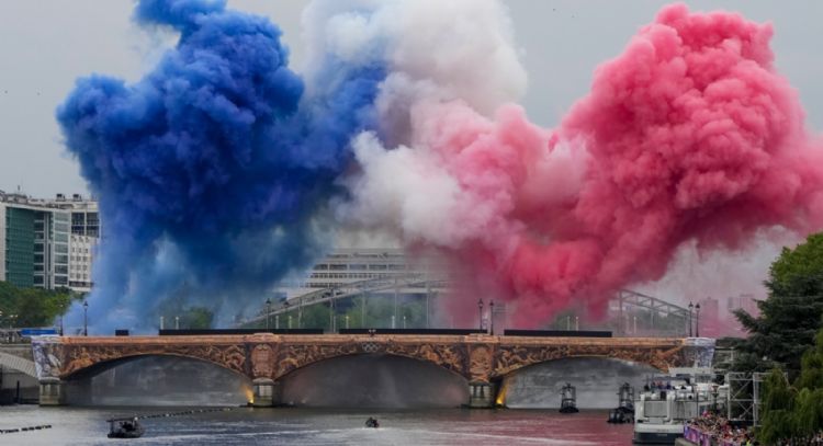 París inaugura sus Juegos Olímpicos con fastuosa ceremonia en el río Sena