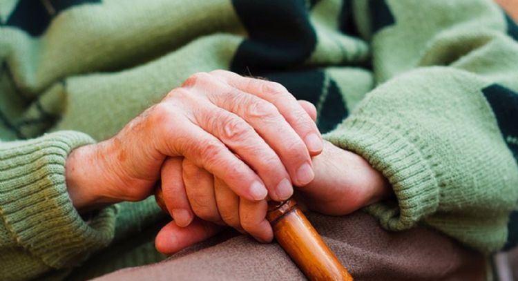 Identifican en sangre nuevos cambios tempranos en el cerebro de personas en riesgo de Alzheimer