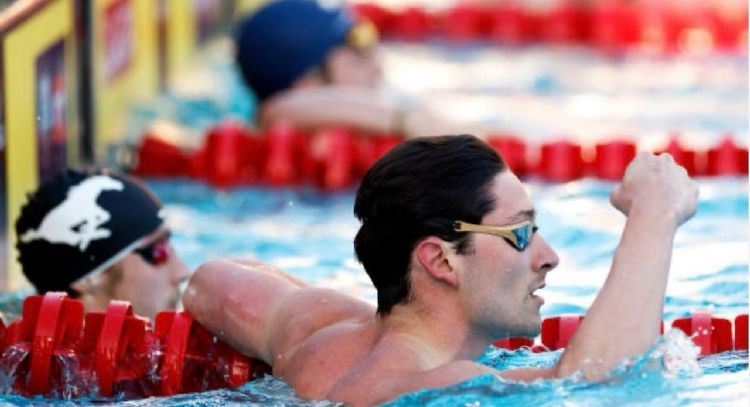 Gabriel Castaño pasa a semifinales de natación 50 metros libres en París 2024