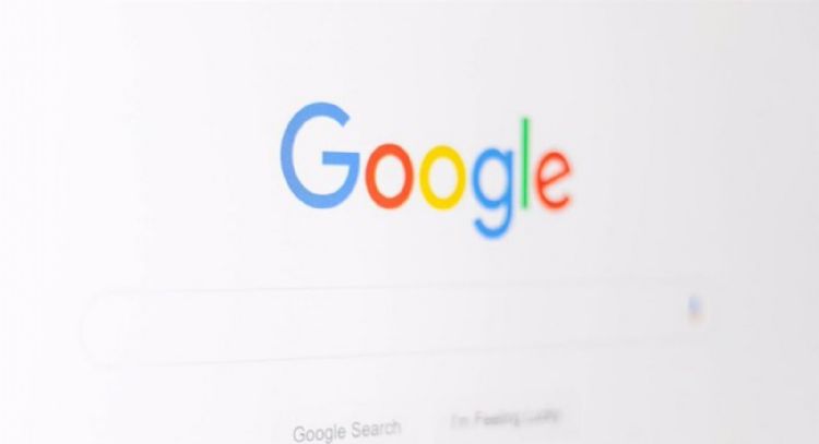 Google modifica su Buscador para reducir la visibilidad de contenidos sexualmente explícitos falsos