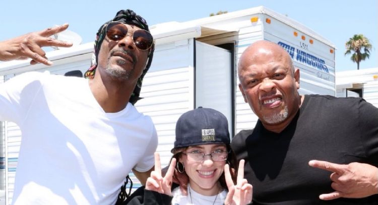 Snoop Dogg, Dr. Dre, Billie Eilish y los Red Hot Chili Peppers toman la estafeta olímpica (Video)