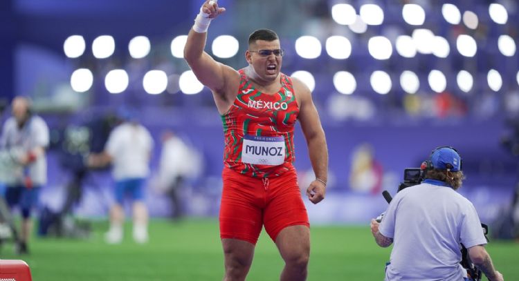 Uziel Muñoz avanza a la final de lanzamiento de bala en París 2024