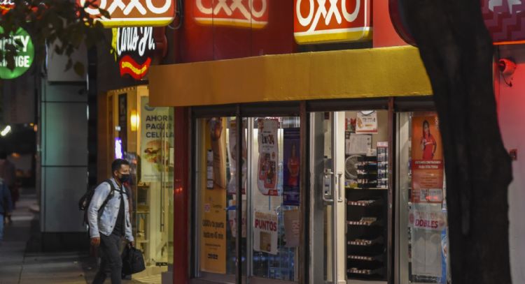 Oxxo se expande a Texas con 249 tiendas; FEMSA adquiere operación de retail de Delek US